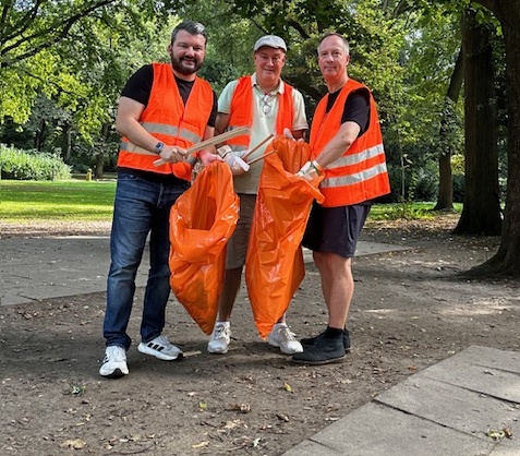 Ren Powilleit, Andreas Lst und Dirk Braitschink bei der Kehrenbrger-Aktion